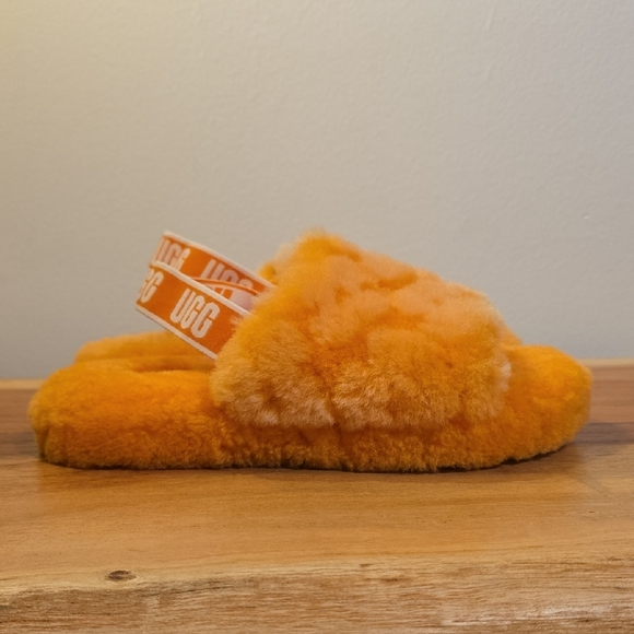 UGG Vibrant Orange Fluffy Slippers - Picture 12 of 16